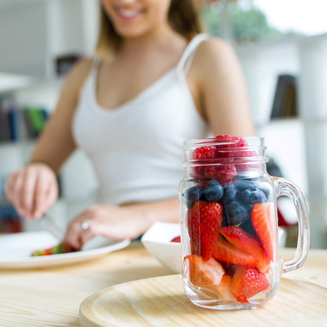 alimentos para la memoria frutillas arandanos moras