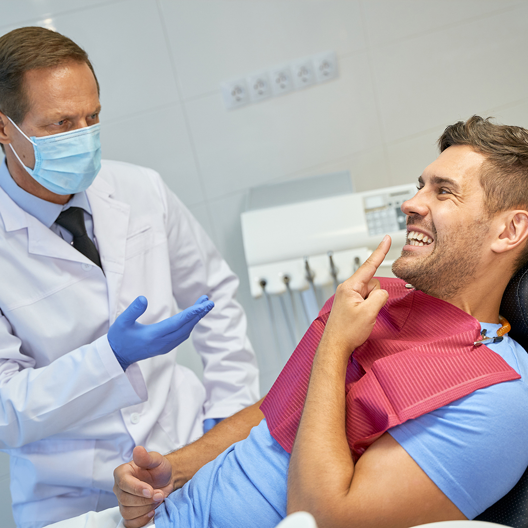 dentista recomienda enjuague bucal