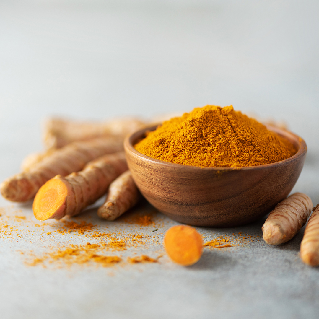 alimentos que fortalecen las encías cúrcuma