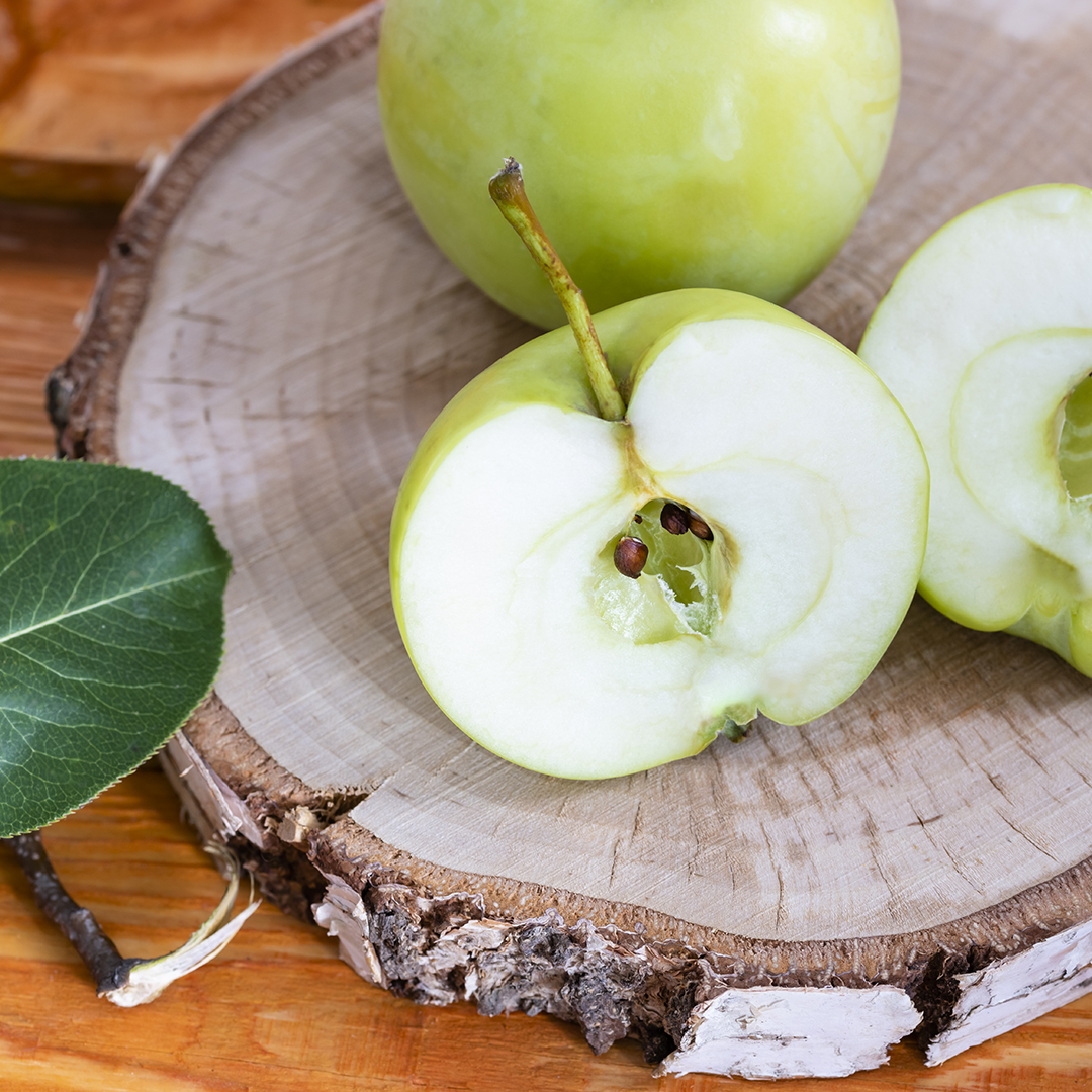 alimentos que fortalecen las encías manzanas