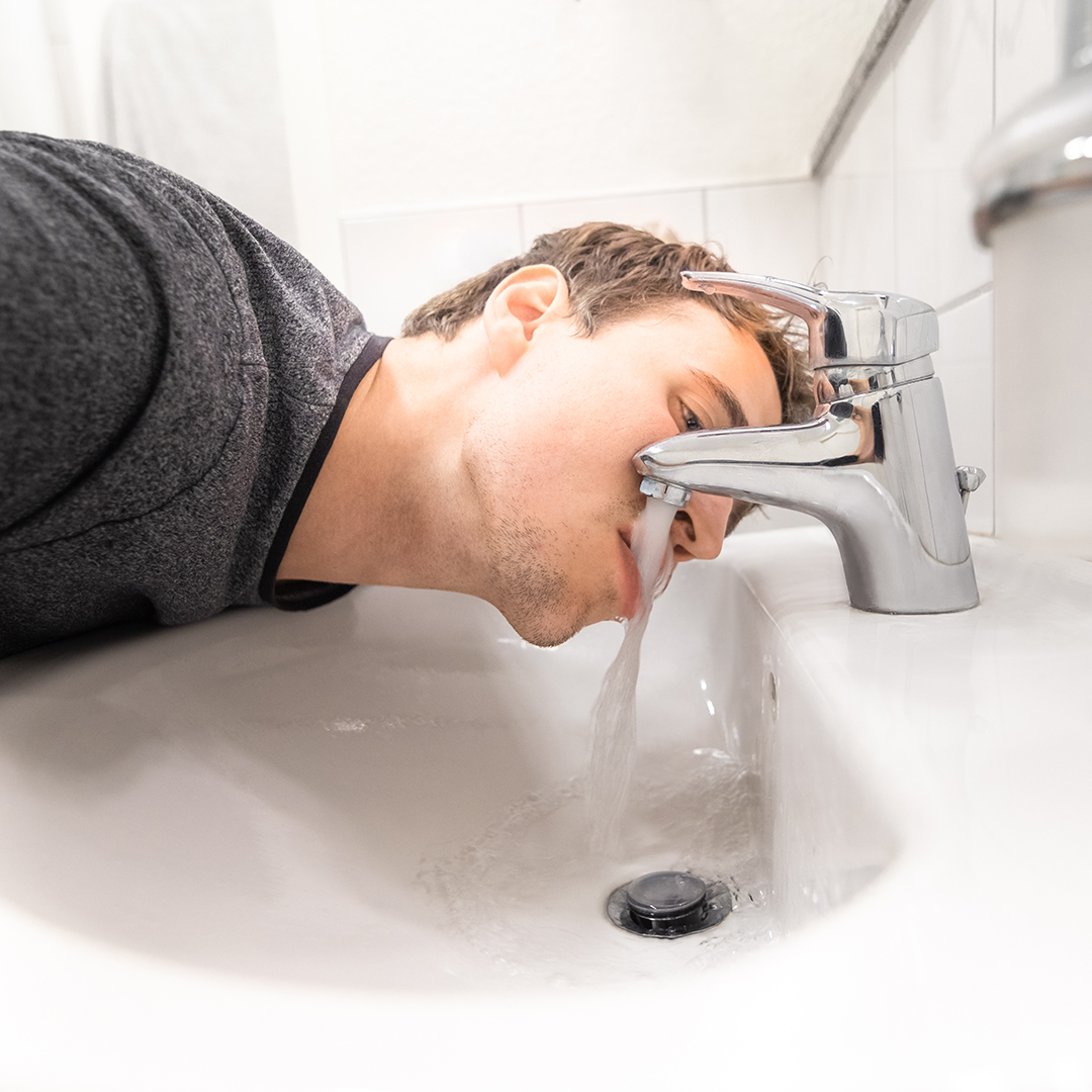 enjuagar con agua